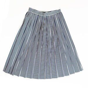 Vintage Mid Century Navy Blue & White Preppy And Classic Pleated Skirt